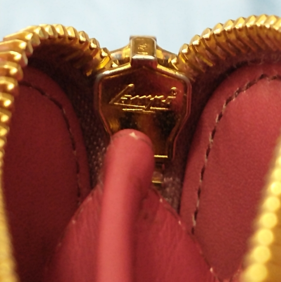 MIU MIU(Made in Italy) Pink Women's Wallet - Picture 6 of 15